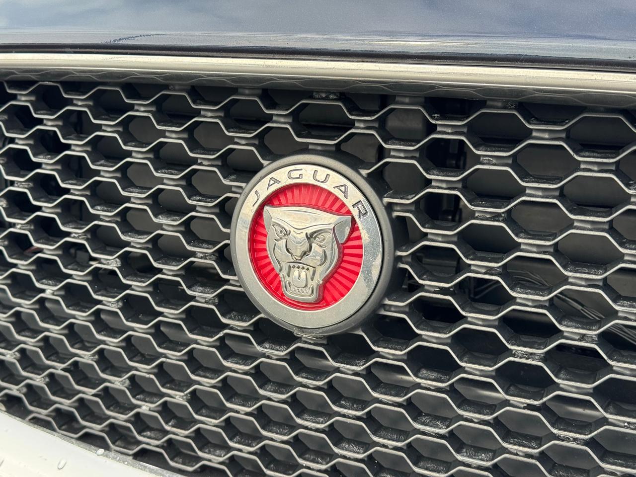 2017 Jaguar XF 20d Prestige **2.0L DIESEL // GREAT ON FUEL** Photo