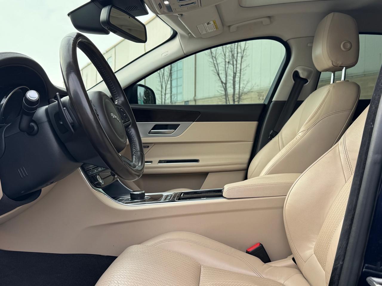 2017 Jaguar XF 20d Prestige **2.0L DIESEL // GREAT ON FUEL** Photo