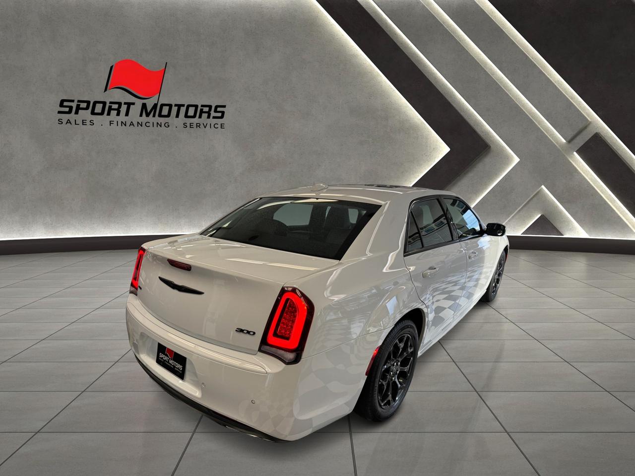 2023 Chrysler 300 300 Touring L AWD+Adaptive Cruise+Roof+Leather Photo