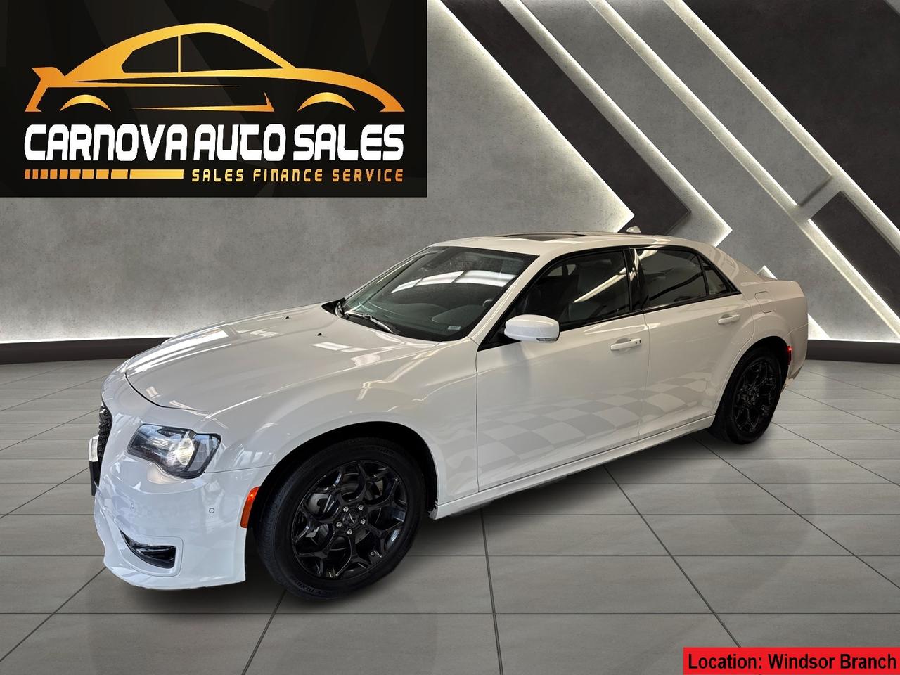 2023 Chrysler 300 300 Touring L AWD+Adaptive Cruise+Roof+Leather Photo