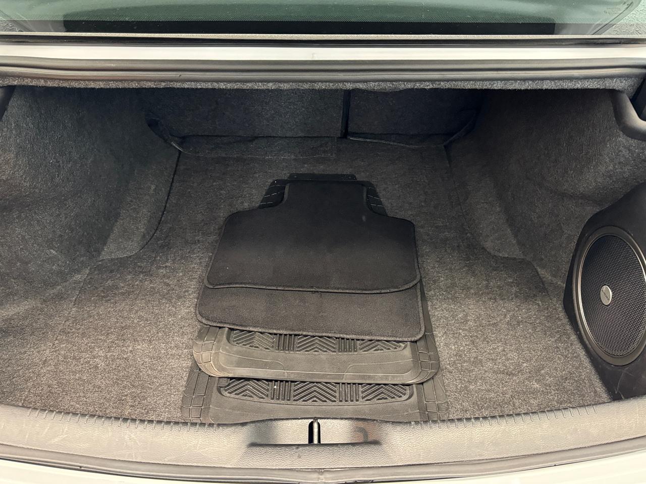 2023 Chrysler 300 300 Touring L AWD+Adaptive Cruise+Roof+Leather Photo