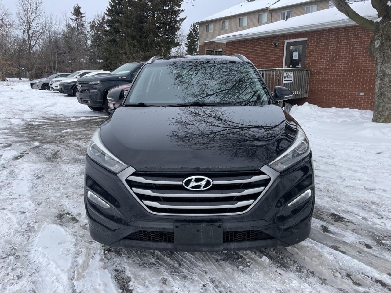 2018 Hyundai Tucson 2.0L Premium * 18 Srvc records Photo
