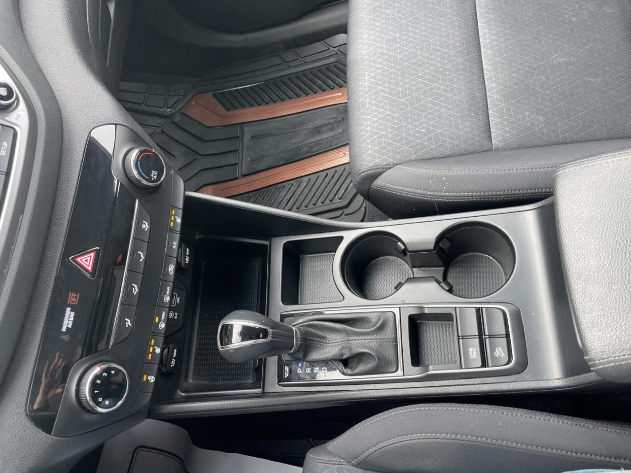 2018 Hyundai Tucson 2.0L Premium * 18 Srvc records Photo