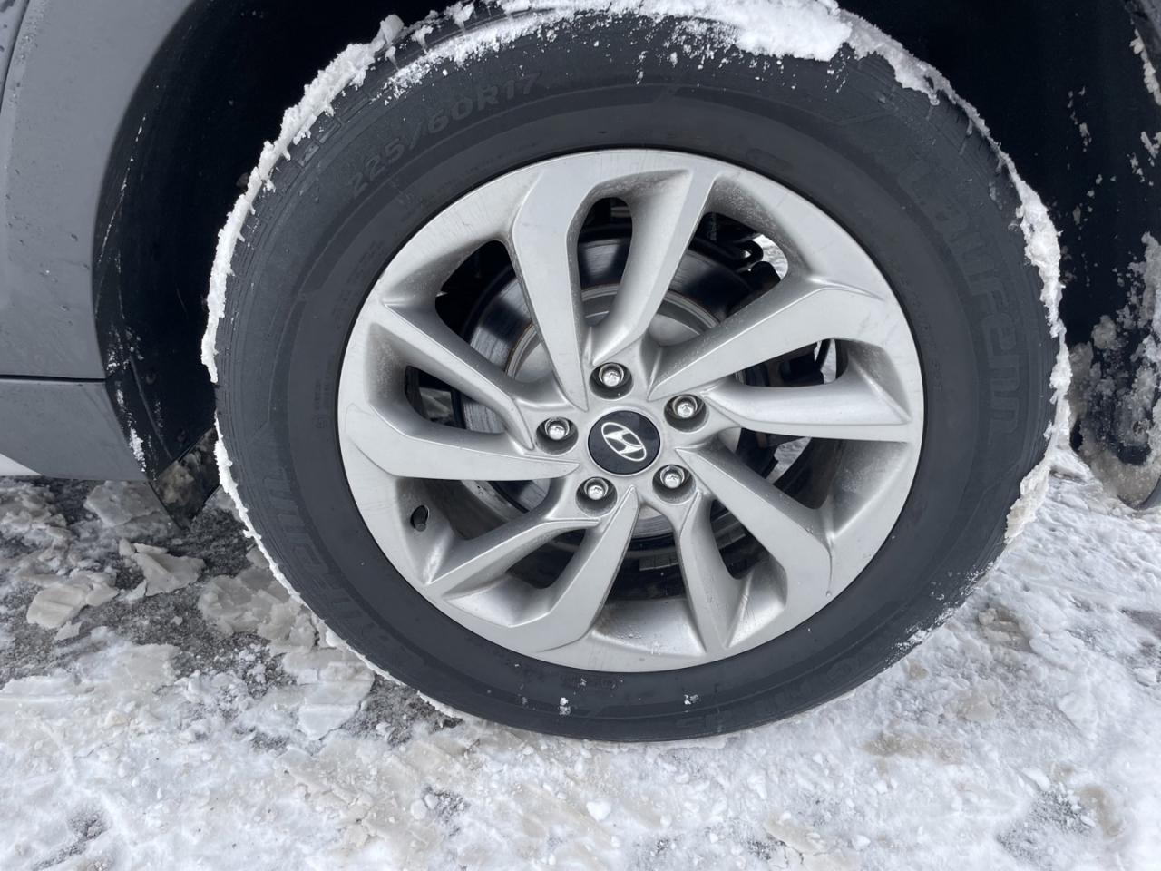 2018 Hyundai Tucson 2.0L Premium * 18 Srvc records Photo