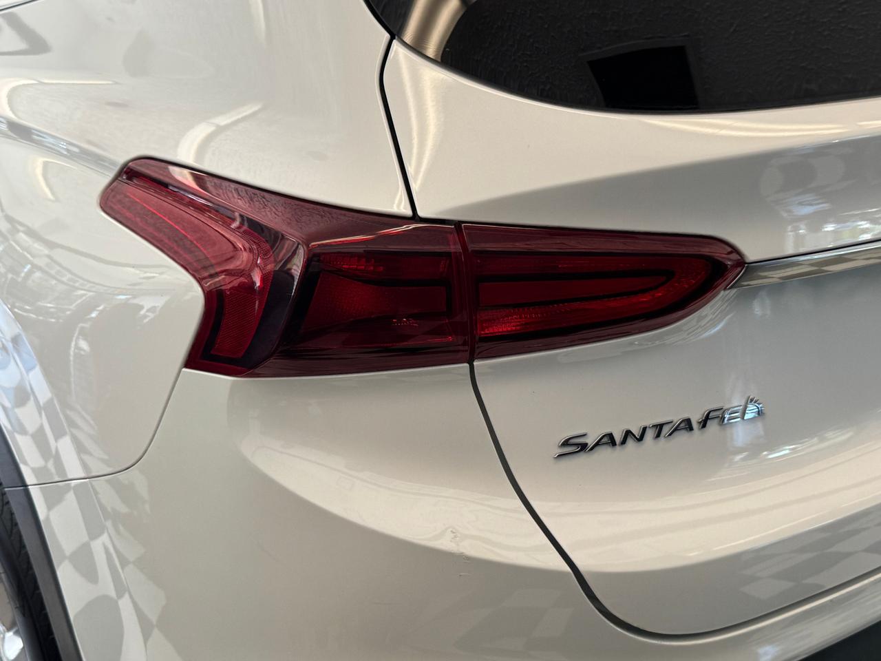 2019 Hyundai Santa Fe Essential AWD w/Safety+New Tires+Brake+CLEANCARFAX Photo