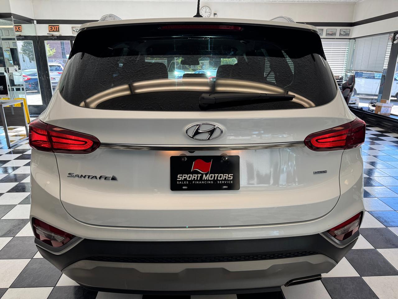 2019 Hyundai Santa Fe Essential AWD w/Safety+New Tires+Brake+CLEANCARFAX Photo