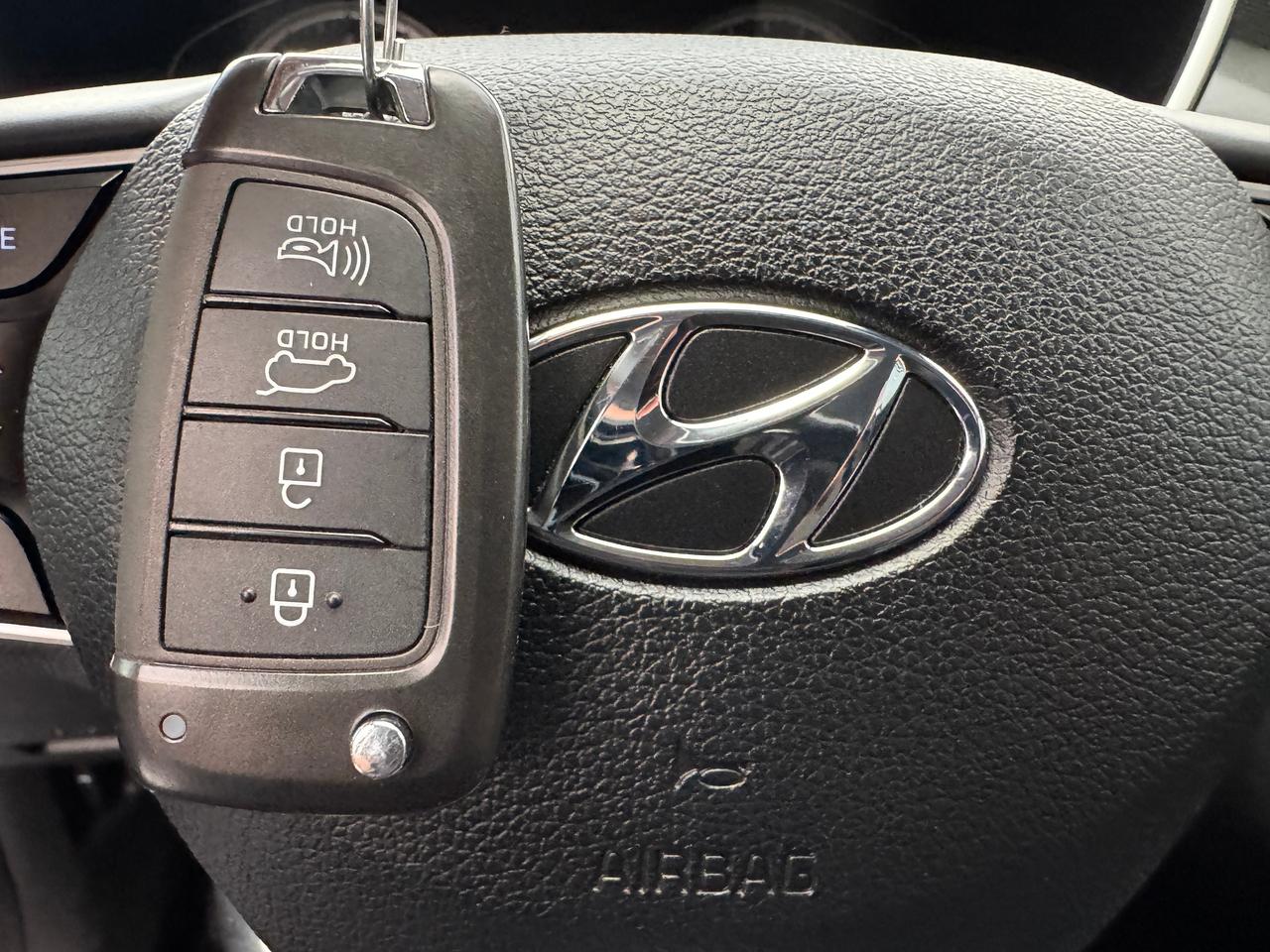 2019 Hyundai Santa Fe Essential AWD w/Safety+New Tires+Brake+CLEANCARFAX Photo