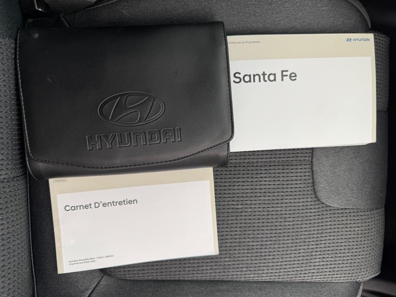 2019 Hyundai Santa Fe Essential AWD w/Safety+New Tires+Brake+CLEANCARFAX Photo