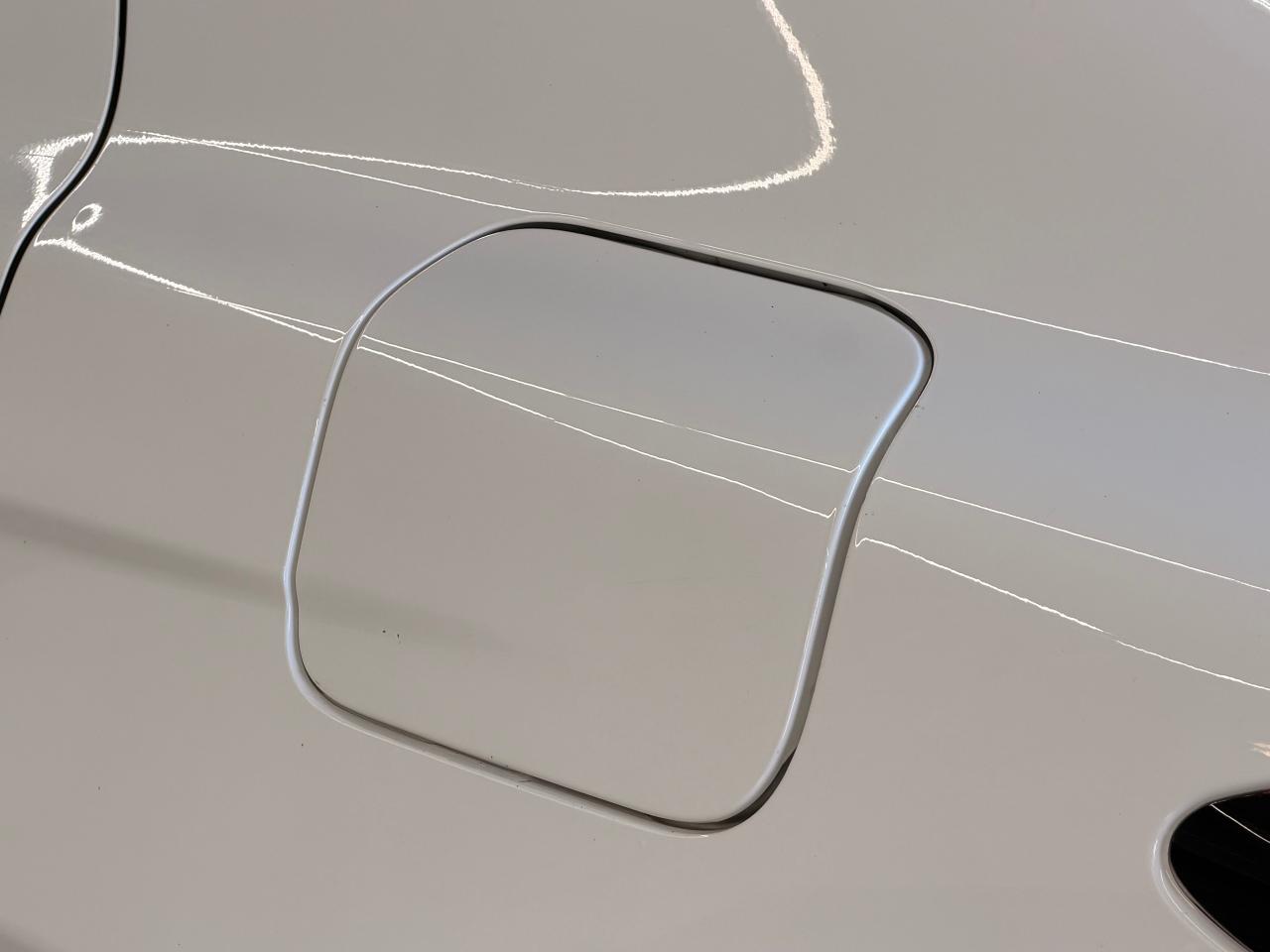 2021 Toyota Camry SE AWD+New Tires+Sunroof+CLEAN CARFAX Photo