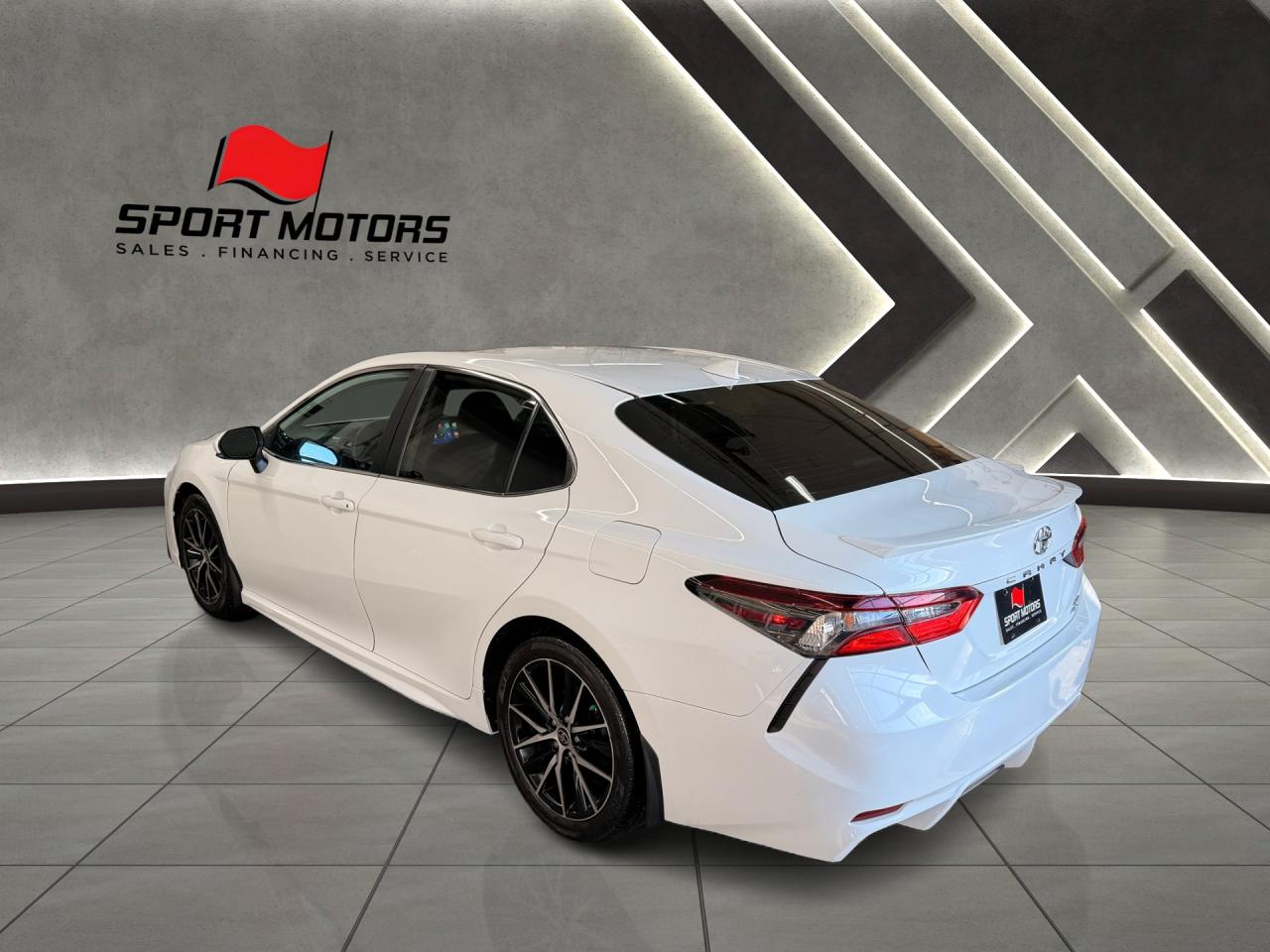 2021 Toyota Camry SE AWD+New Tires+Sunroof+CLEAN CARFAX Photo9