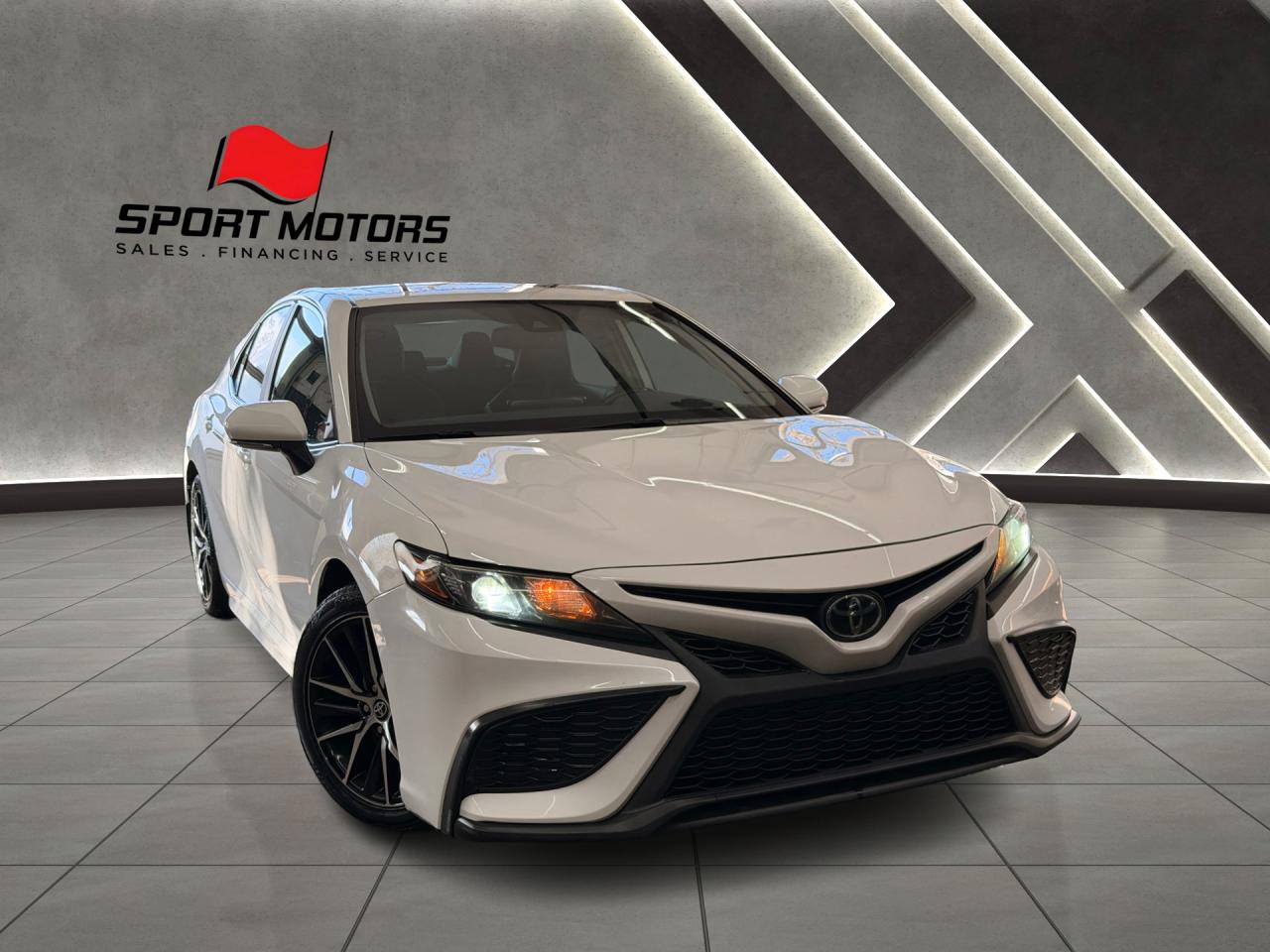 2021 Toyota Camry SE AWD+New Tires+Sunroof+CLEAN CARFAX Photo