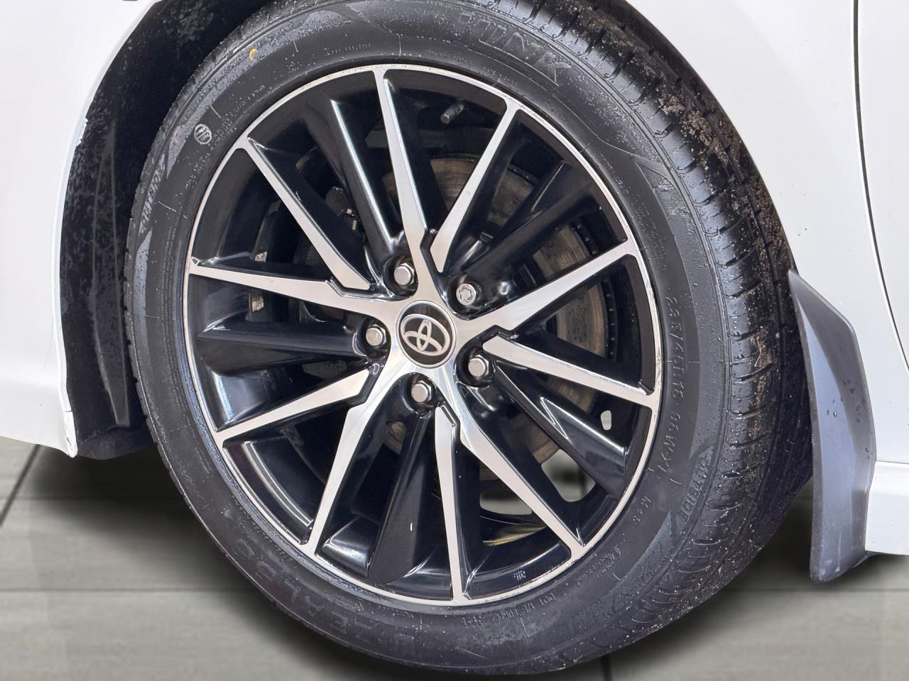 2021 Toyota Camry SE AWD+New Tires+Sunroof+CLEAN CARFAX Photo55