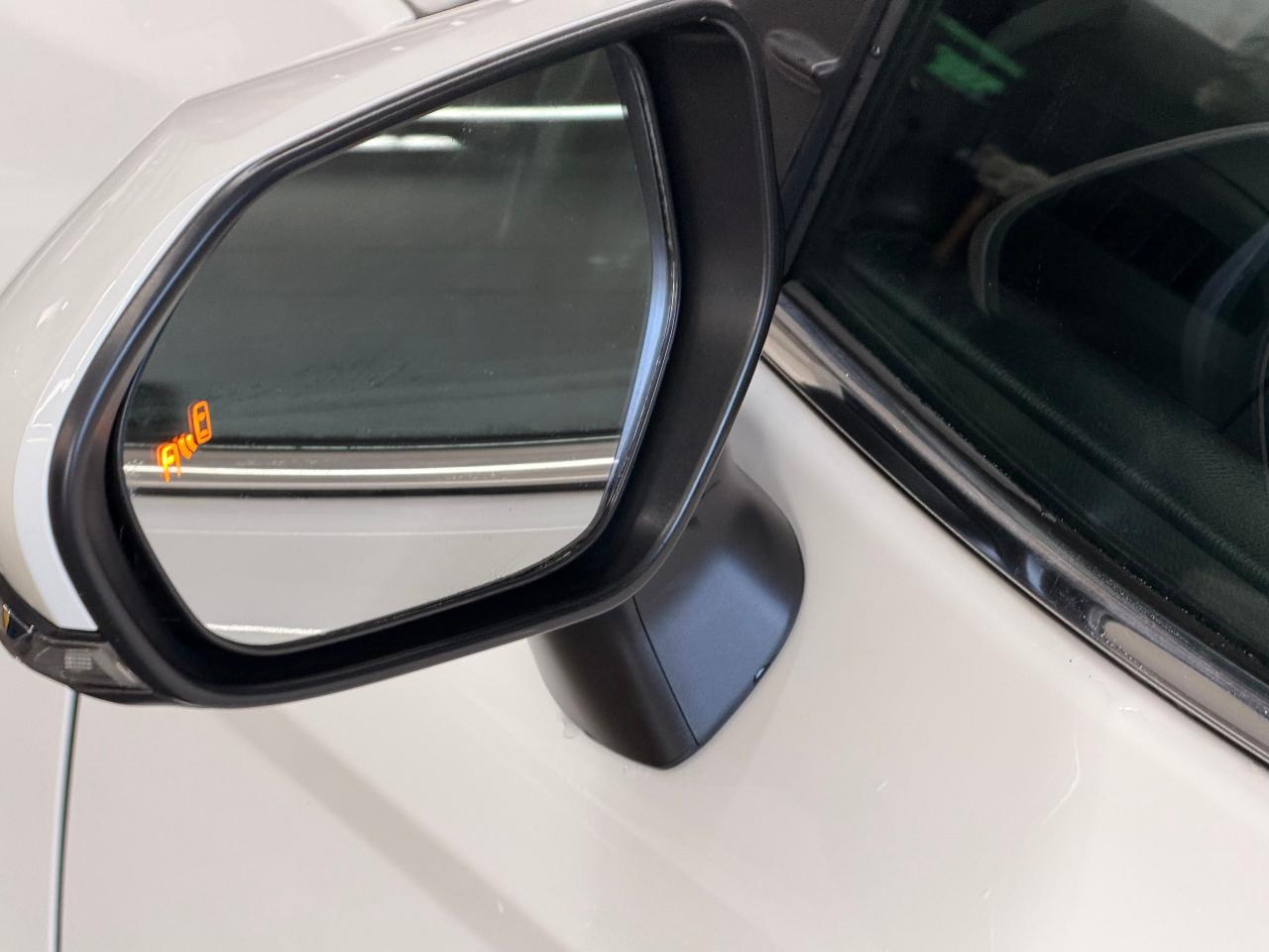 2021 Toyota Camry SE AWD+New Tires+Sunroof+CLEAN CARFAX Photo5