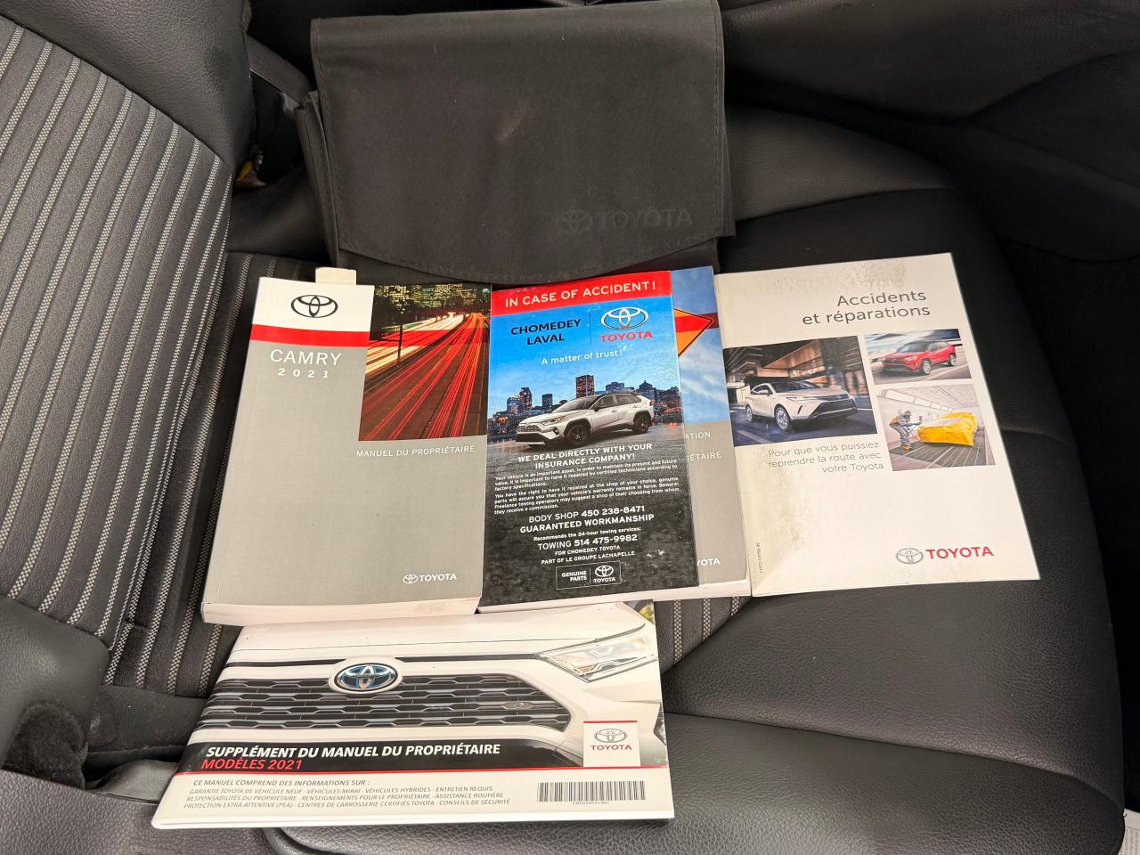 2021 Toyota Camry SE AWD+New Tires+Sunroof+CLEAN CARFAX Photo31