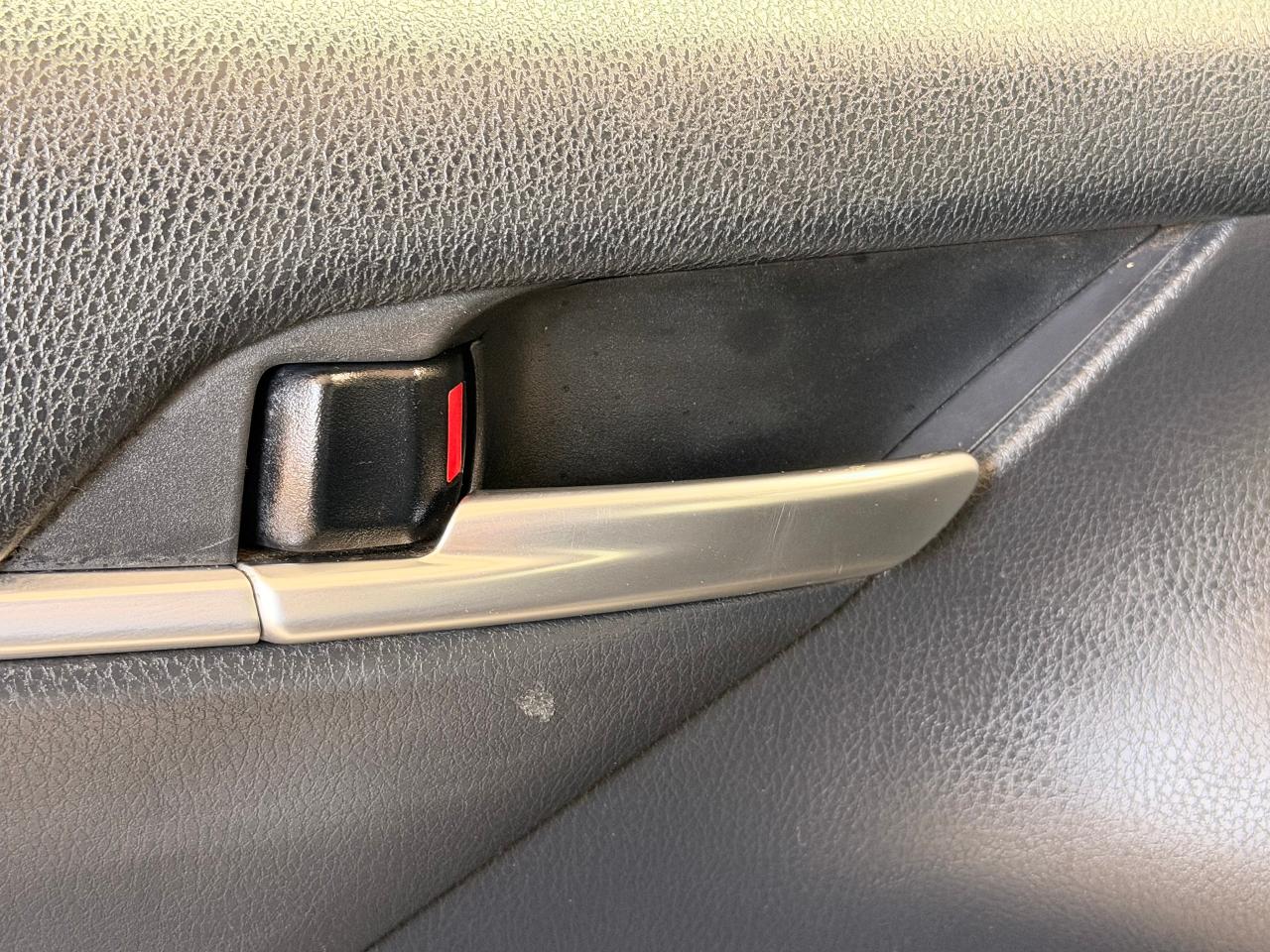 2021 Toyota Camry SE AWD+New Tires+Sunroof+CLEAN CARFAX Photo