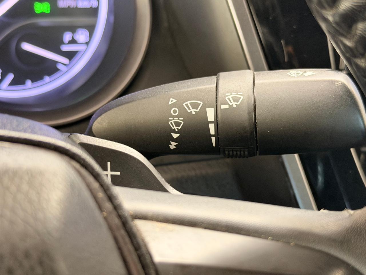 2021 Toyota Camry SE AWD+New Tires+Sunroof+CLEAN CARFAX Photo