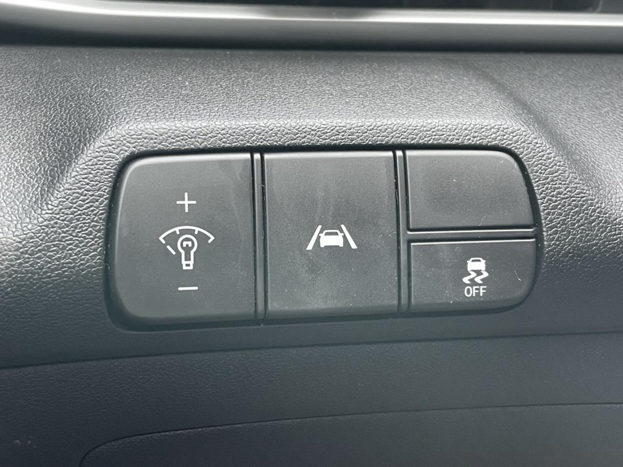 2021 Hyundai Elantra Preferred * Remote start Photo