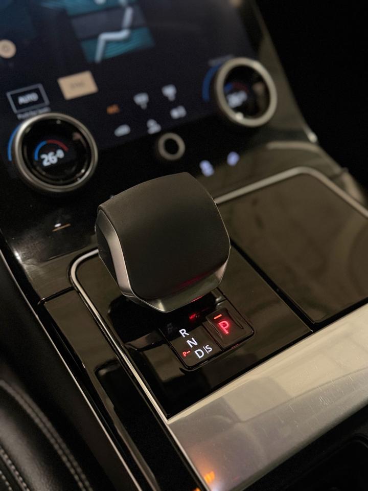 2022 Land Rover Range Rover Velar P250 S Photo