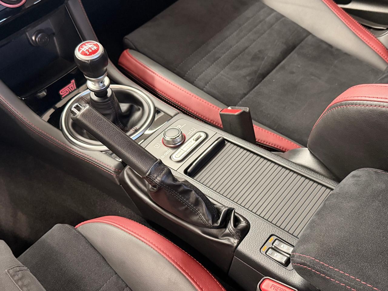 2019 Subaru WRX STI Sport-tech+Roof+BSM+CLEAN CARFAX Photo108