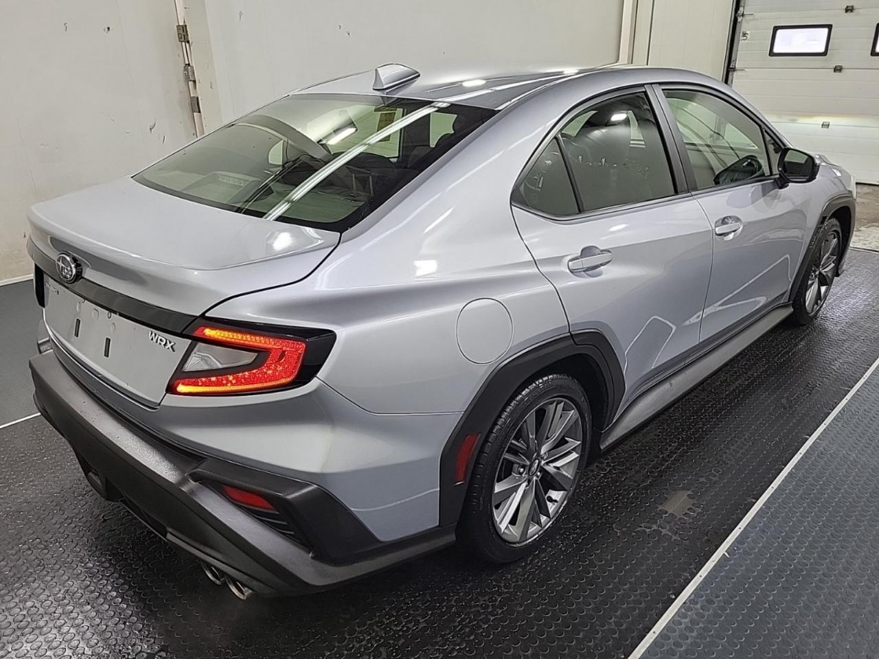 2023 Subaru WRX MANUAL - REVERSE CAMERA - ONE OWNER CAR !!! Photo