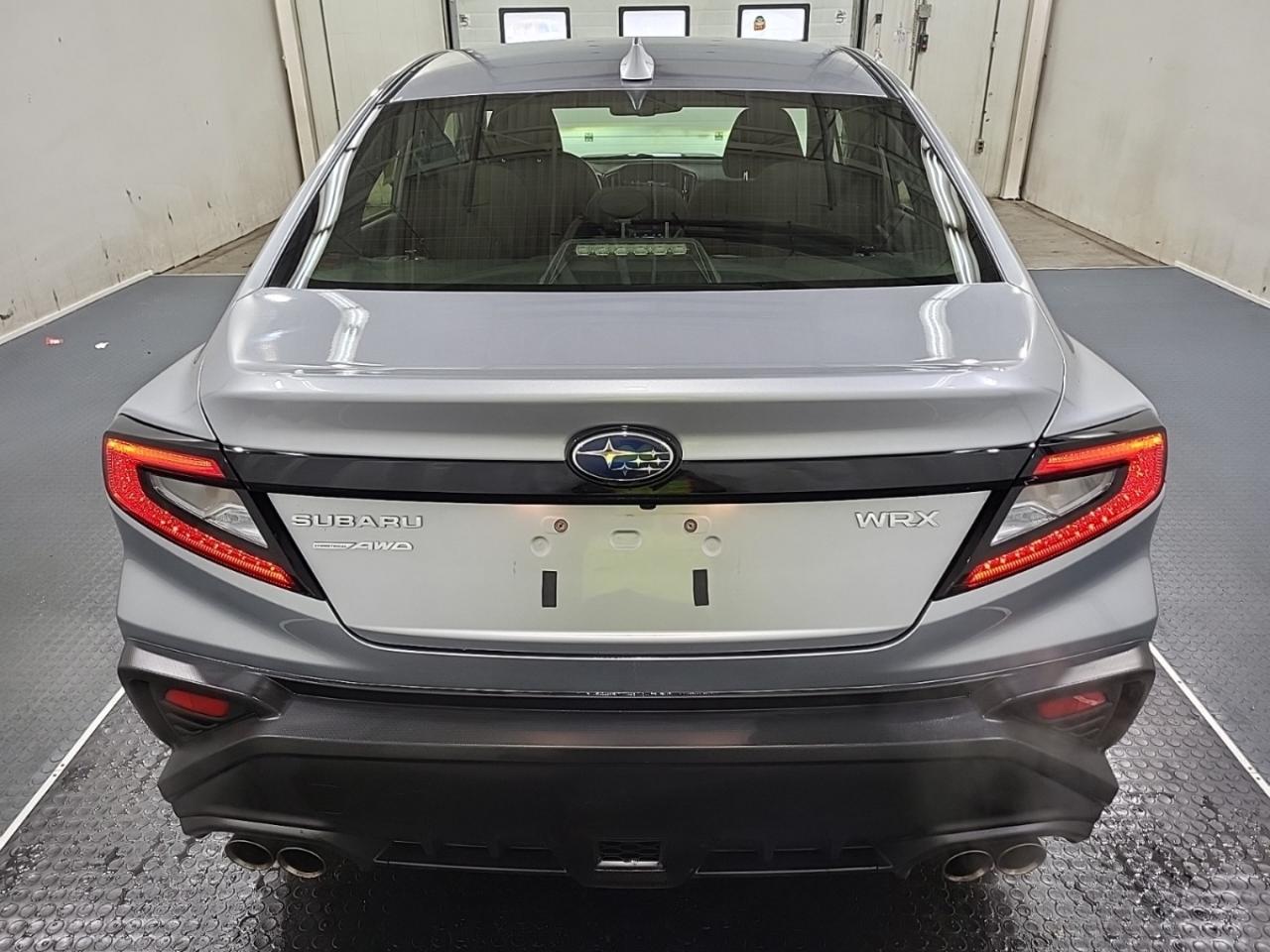 2023 Subaru WRX MANUAL - REVERSE CAMERA - ONE OWNER CAR !!! Photo3
