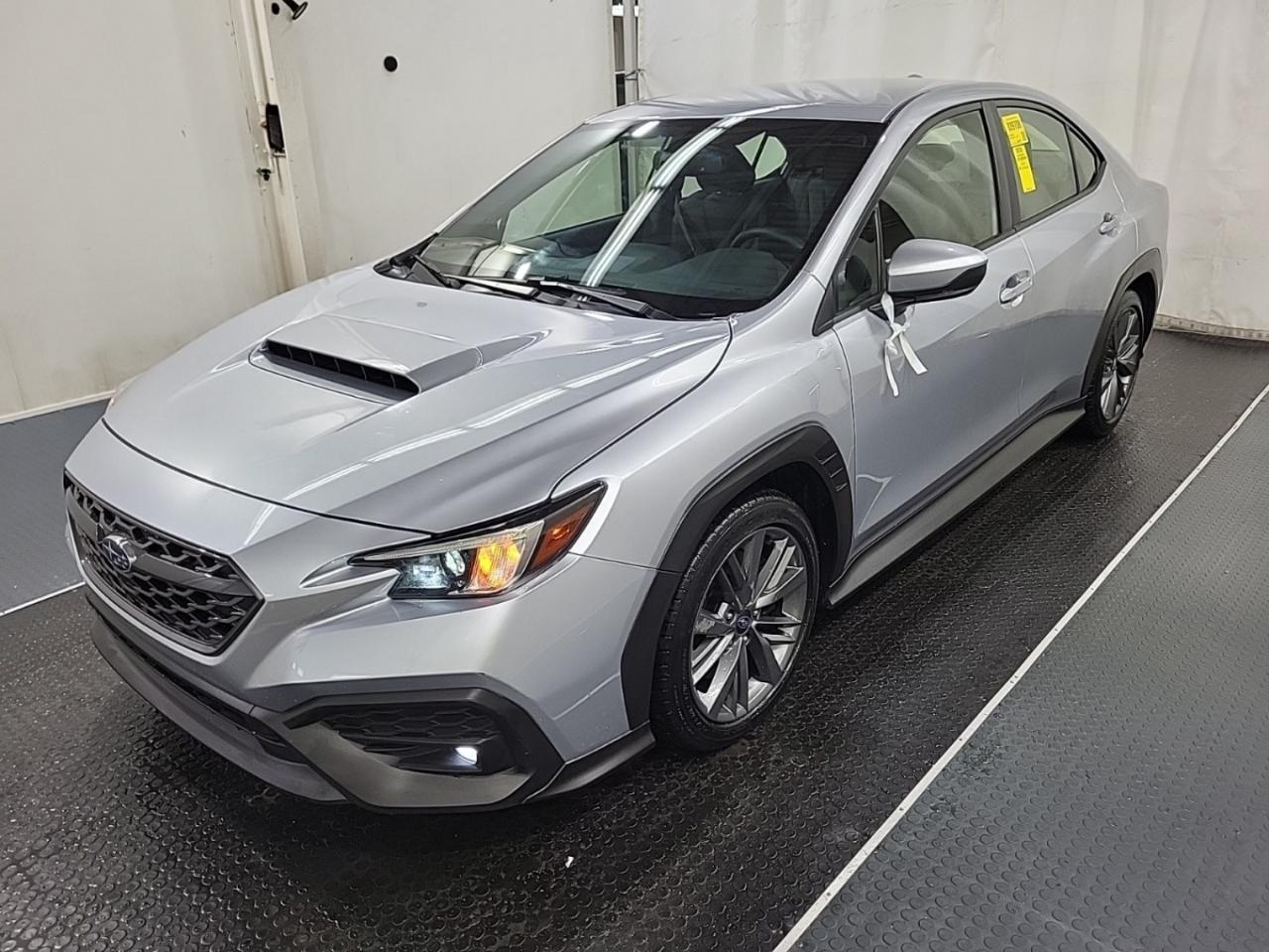 2023 Subaru WRX MANUAL - REVERSE CAMERA - ONE OWNER CAR !!! Photo2