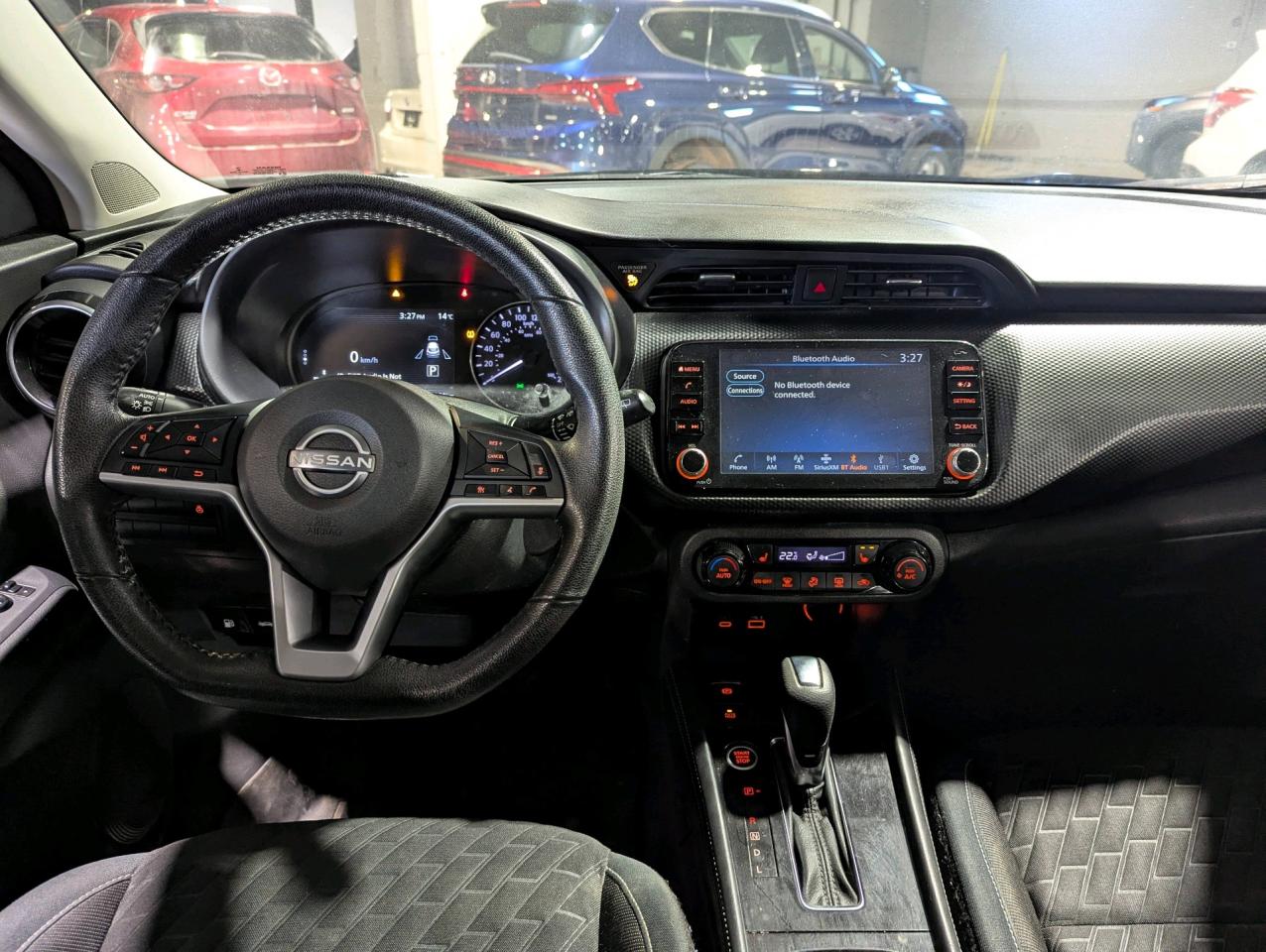 2022 Nissan Kicks SV FWD Photo4