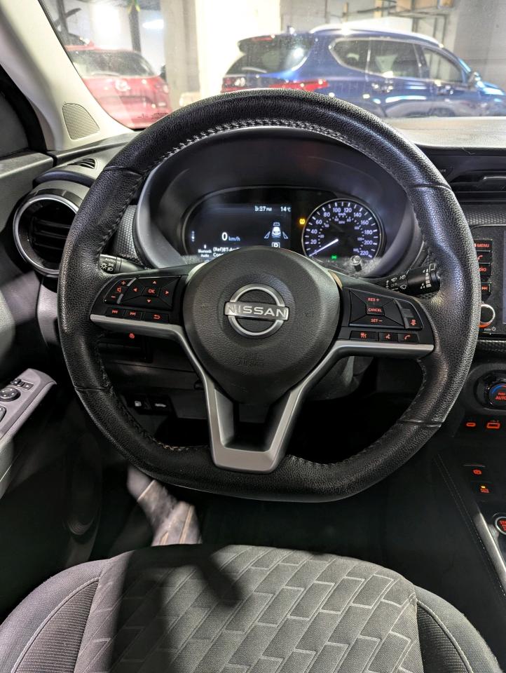 2022 Nissan Kicks SV FWD Photo