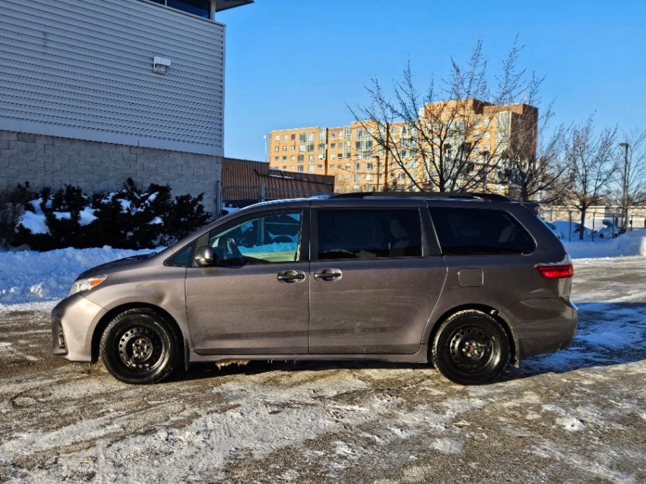 2020 Toyota Sienna 7 PASSENGER-LDW-ADAPTIVE CRUISE-CERTIFED Photo