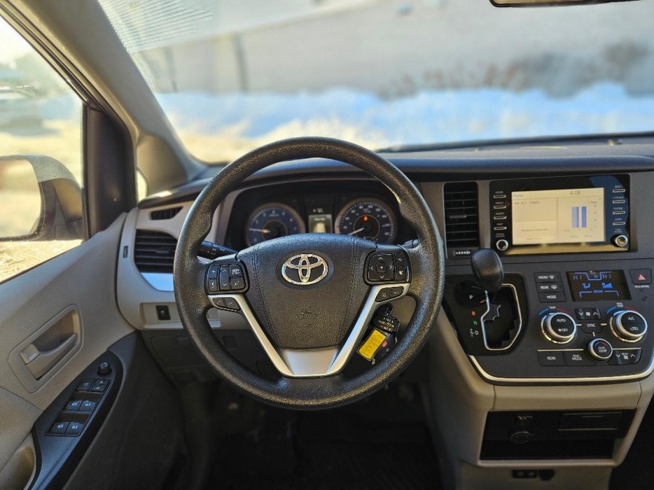 2020 Toyota Sienna 7 PASSENGER-LDW-ADAPTIVE CRUISE-CERTIFED Photo