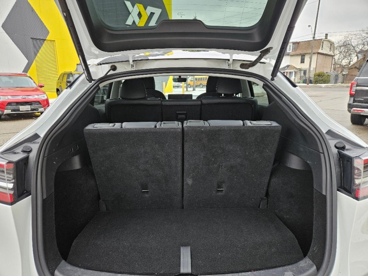 2022 Tesla Model Y 7 PASSENGER AWD-LONG RANGE DUAL MOTOR Photo