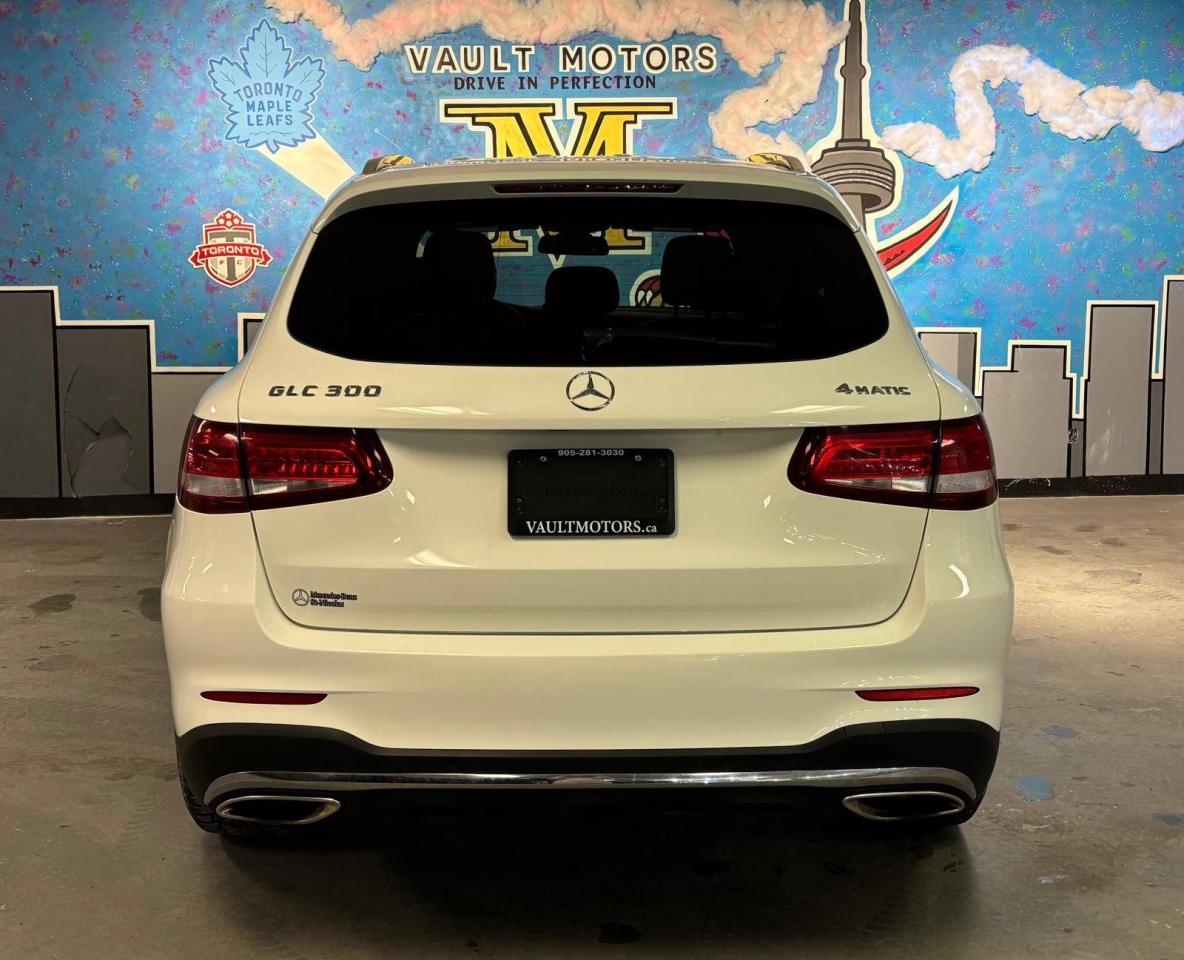 2016 Mercedes-Benz GLC-Class 4MATIC 4dr GLC 300 CLEAN CARFAX, NO ACCIDENTS Photo