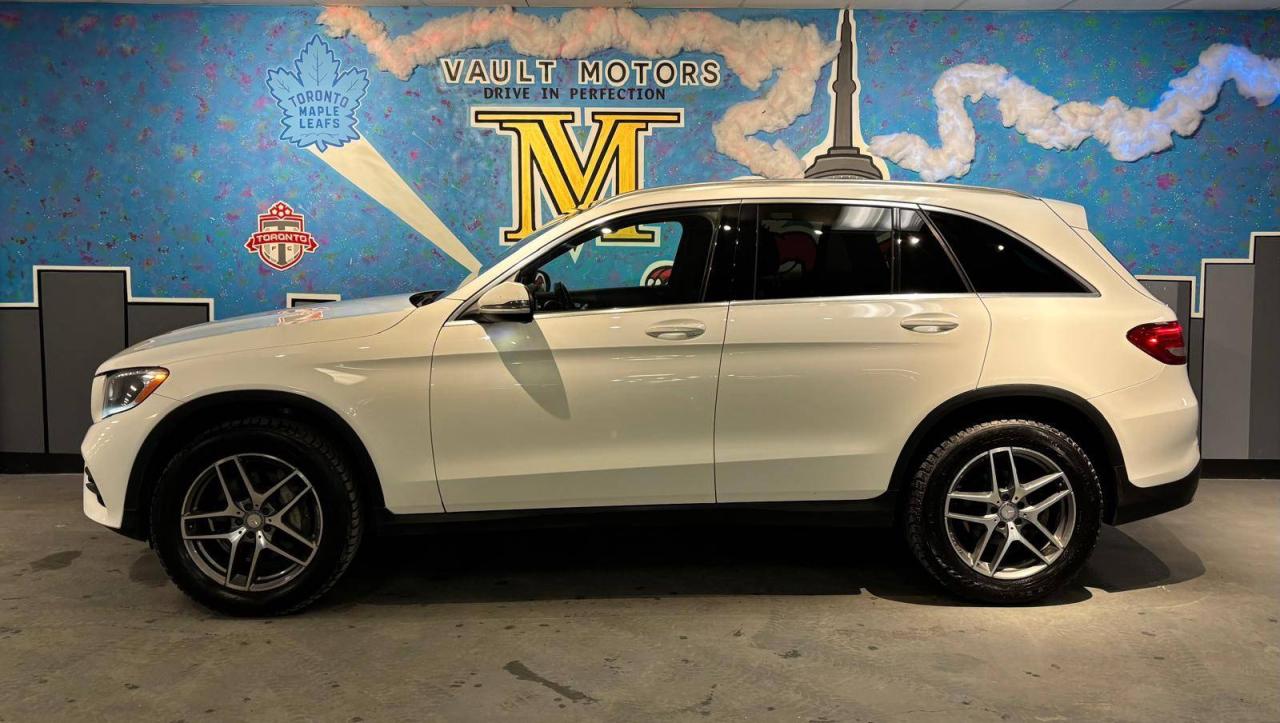 2016 Mercedes-Benz GLC-Class 4MATIC 4dr GLC 300 CLEAN CARFAX, NO ACCIDENTS Photo