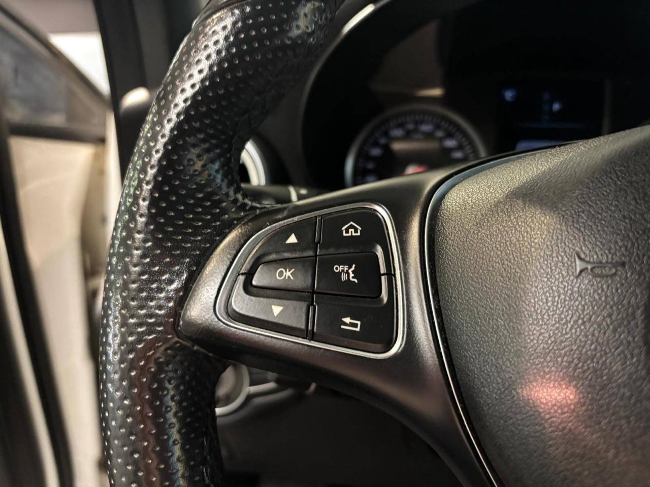 2016 Mercedes-Benz GLC-Class 4MATIC 4dr GLC 300 CLEAN CARFAX, NO ACCIDENTS Photo