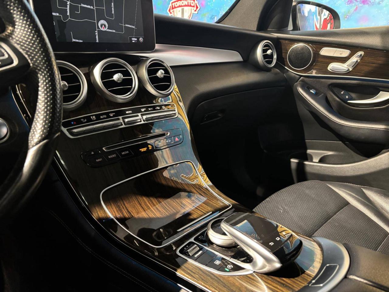 2016 Mercedes-Benz GLC-Class 4MATIC 4dr GLC 300 CLEAN CARFAX, NO ACCIDENTS Photo