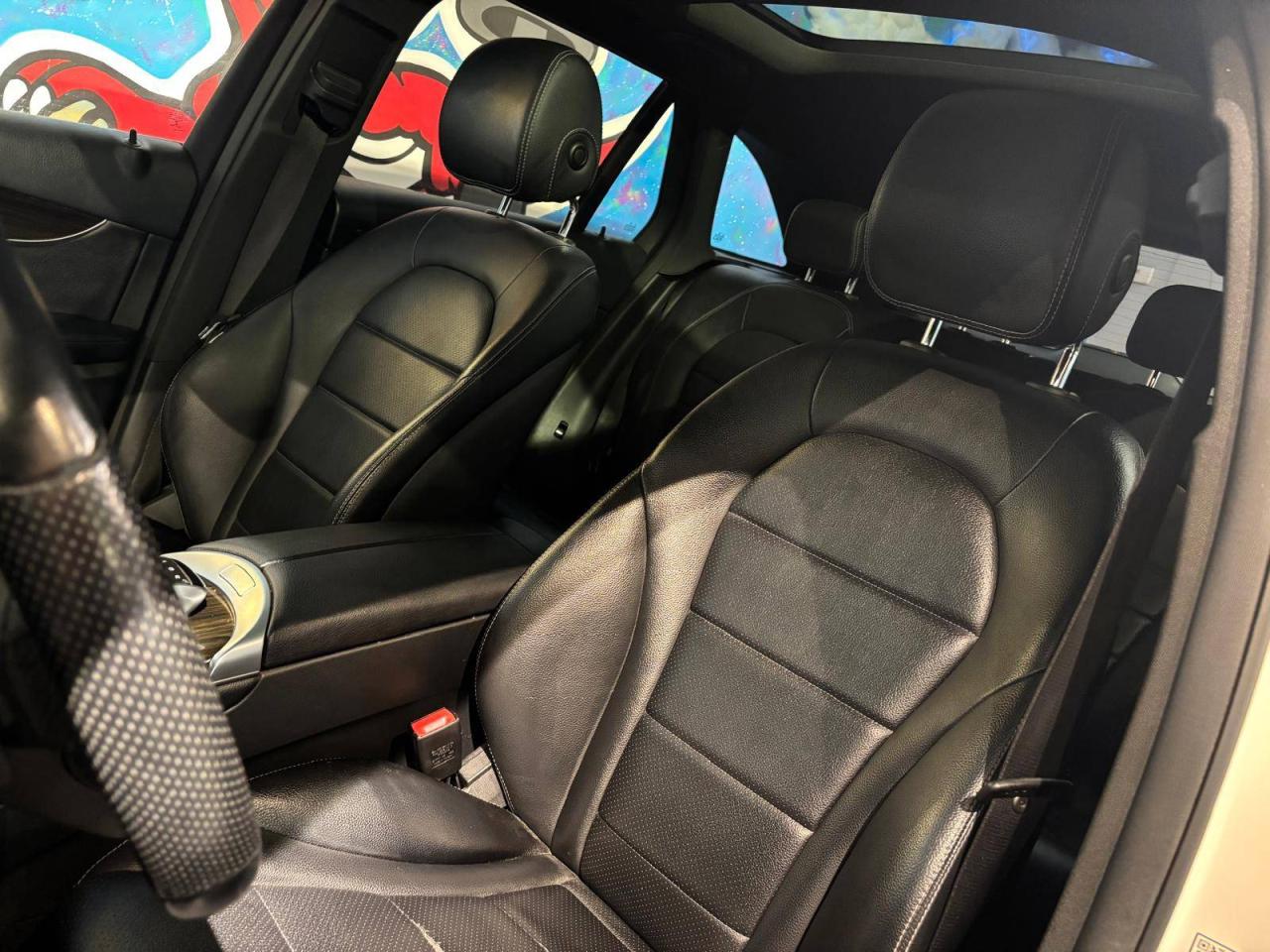 2016 Mercedes-Benz GLC-Class 4MATIC 4dr GLC 300 CLEAN CARFAX, NO ACCIDENTS Photo