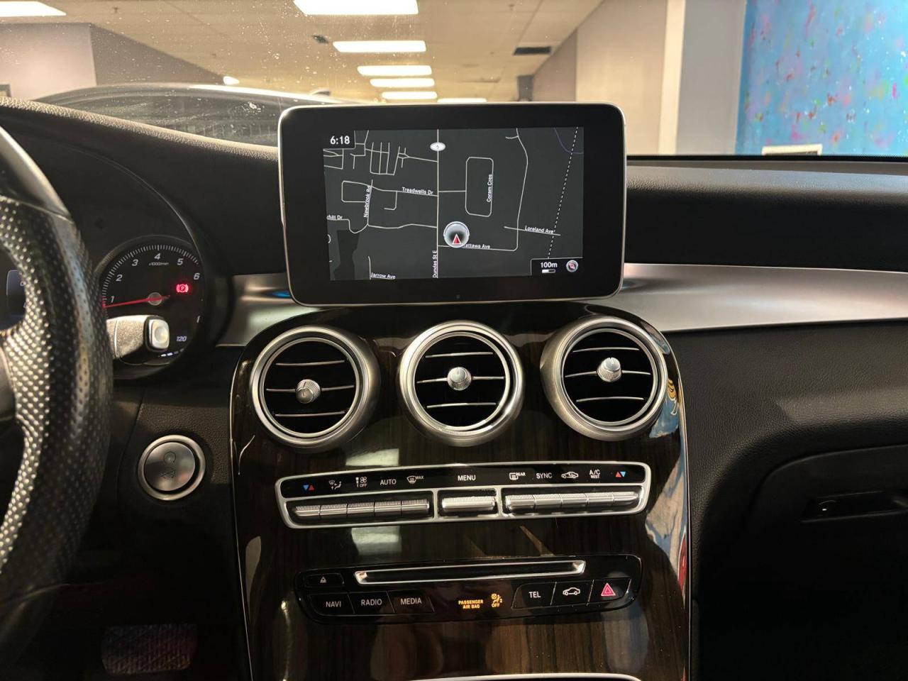 2016 Mercedes-Benz GLC-Class 4MATIC 4dr GLC 300 CLEAN CARFAX, NO ACCIDENTS Photo