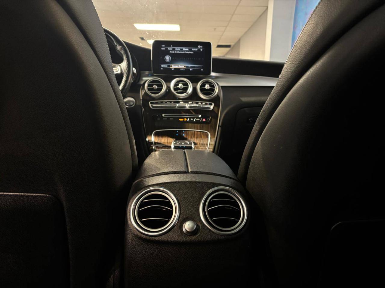 2016 Mercedes-Benz GLC-Class 4MATIC 4dr GLC 300 CLEAN CARFAX, NO ACCIDENTS Photo