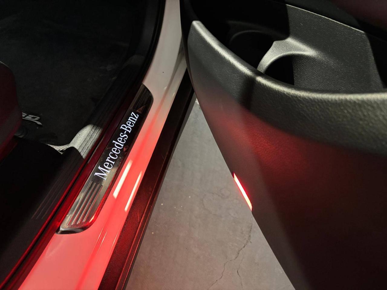 2016 Mercedes-Benz GLC-Class 4MATIC 4dr GLC 300 CLEAN CARFAX, NO ACCIDENTS Photo