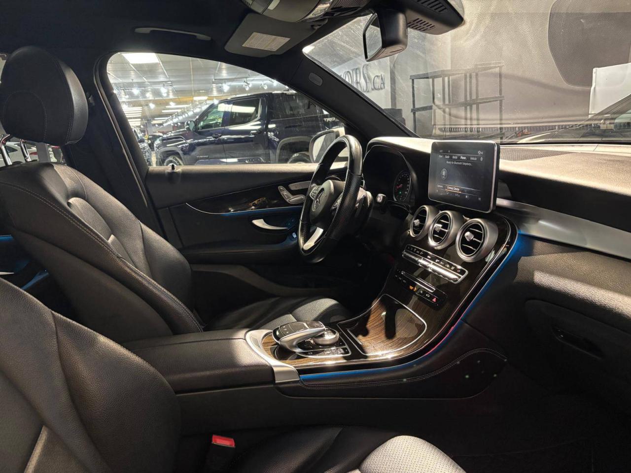 2016 Mercedes-Benz GLC-Class 4MATIC 4dr GLC 300 CLEAN CARFAX, NO ACCIDENTS Photo