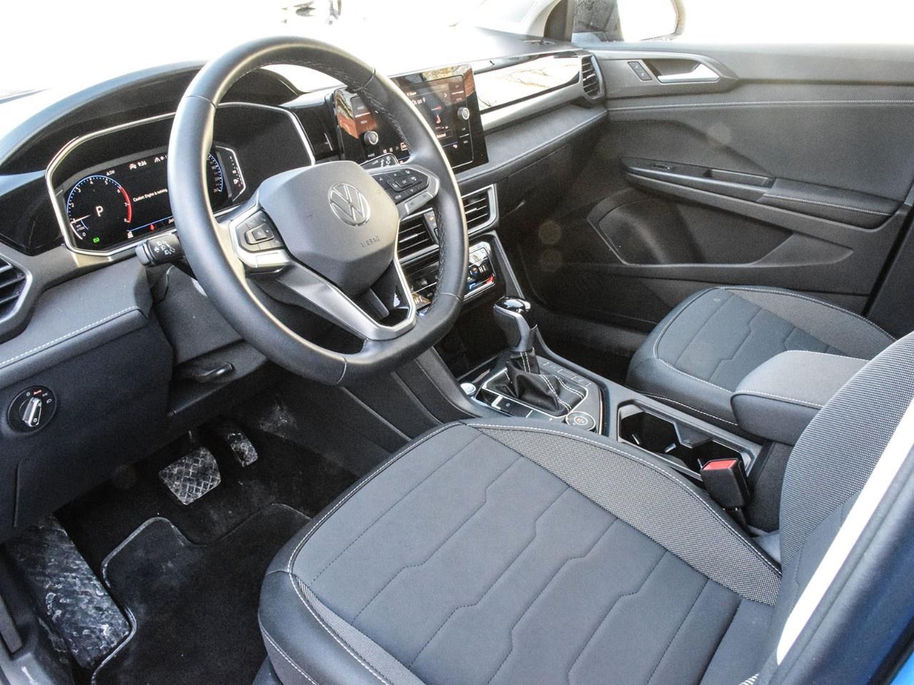 2025 Volkswagen Taos Comfortline Black Edition 4MOTION Photo