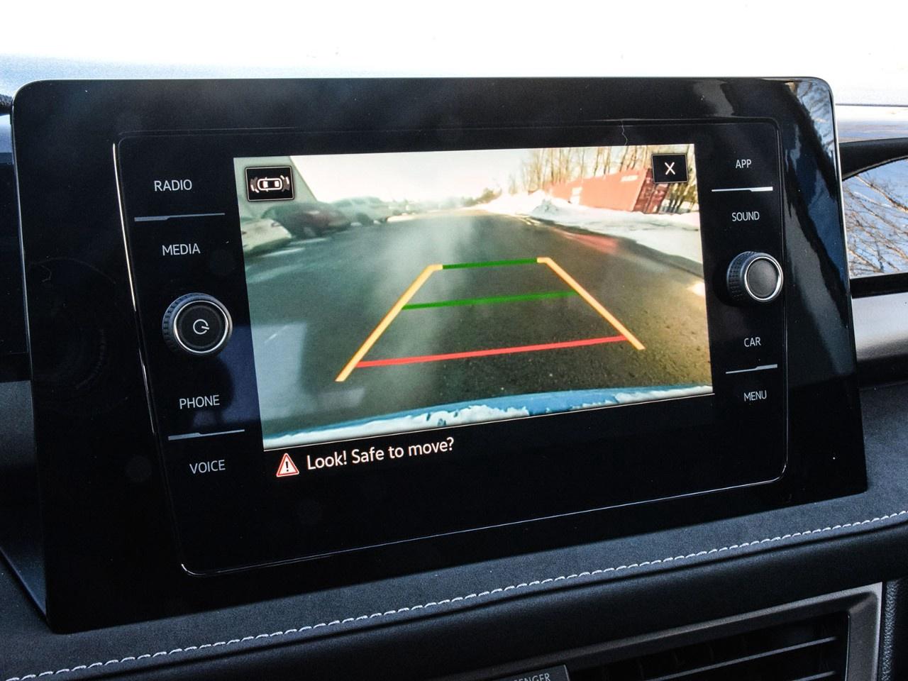 2025 Volkswagen Taos Comfortline Black Edition 4MOTION Photo