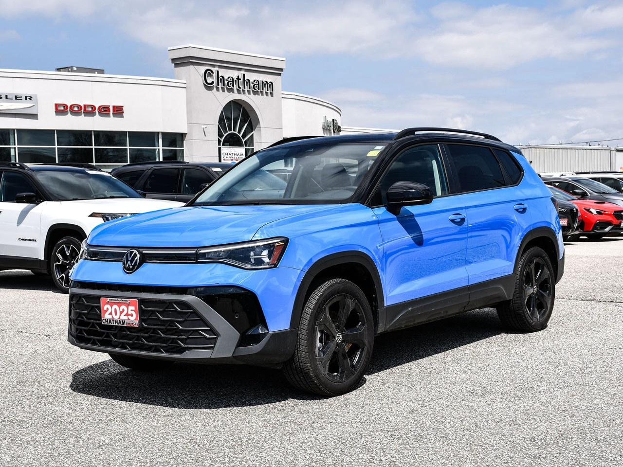 2025 Volkswagen Taos Comfortline Black Edition 4MOTION Photo