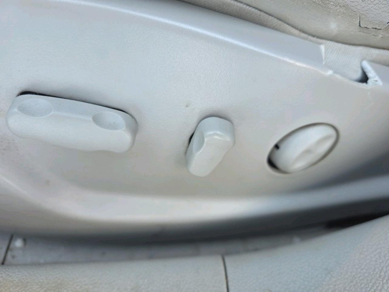 2010 Buick Lucerne CXL Photo