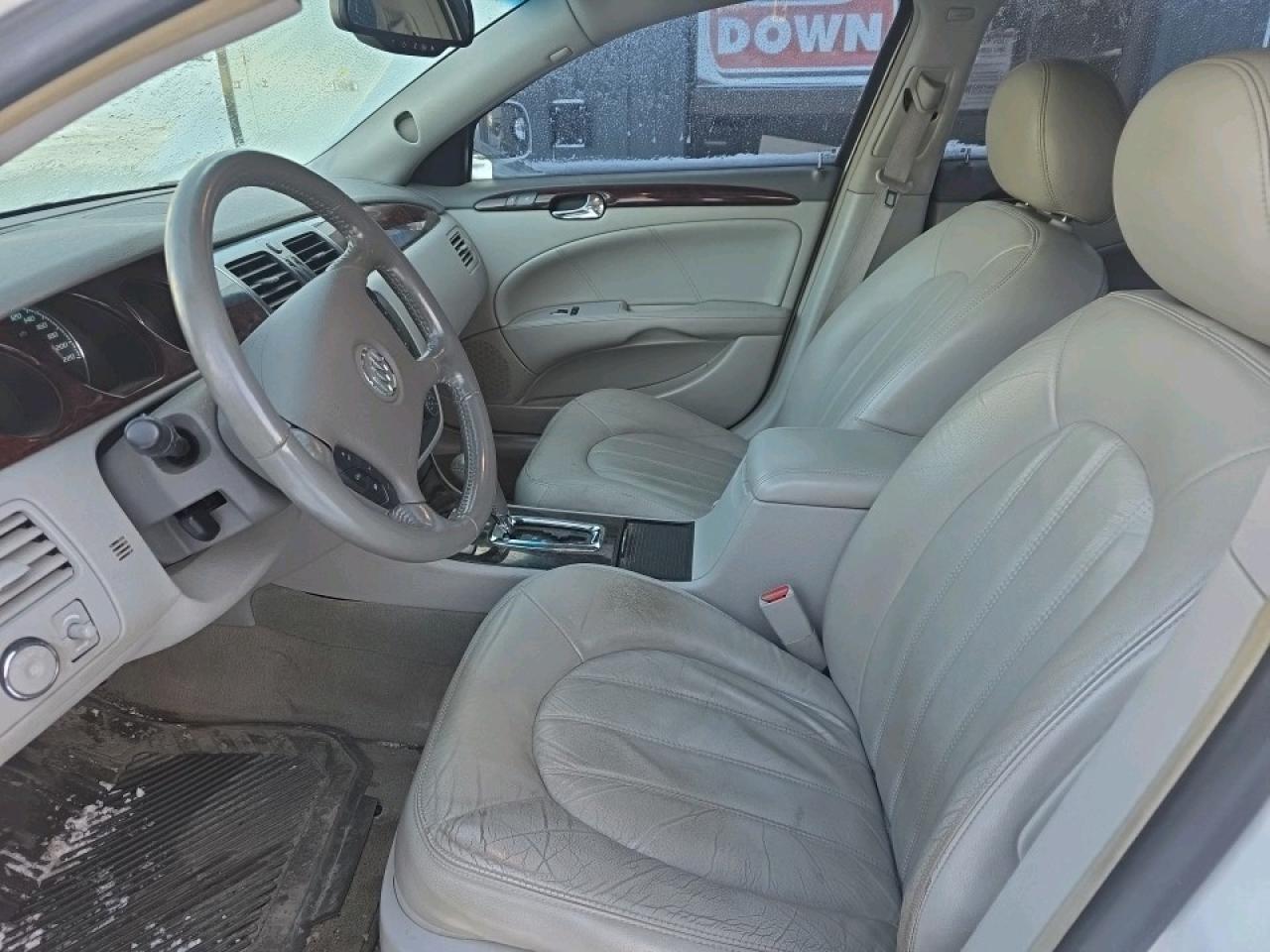 2010 Buick Lucerne CXL Photo