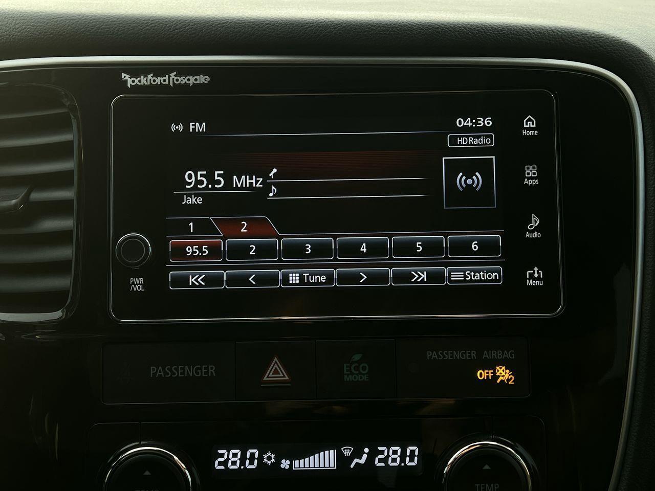 2018 Mitsubishi Outlander Plug-In Hybrid SE 4X4 Photo