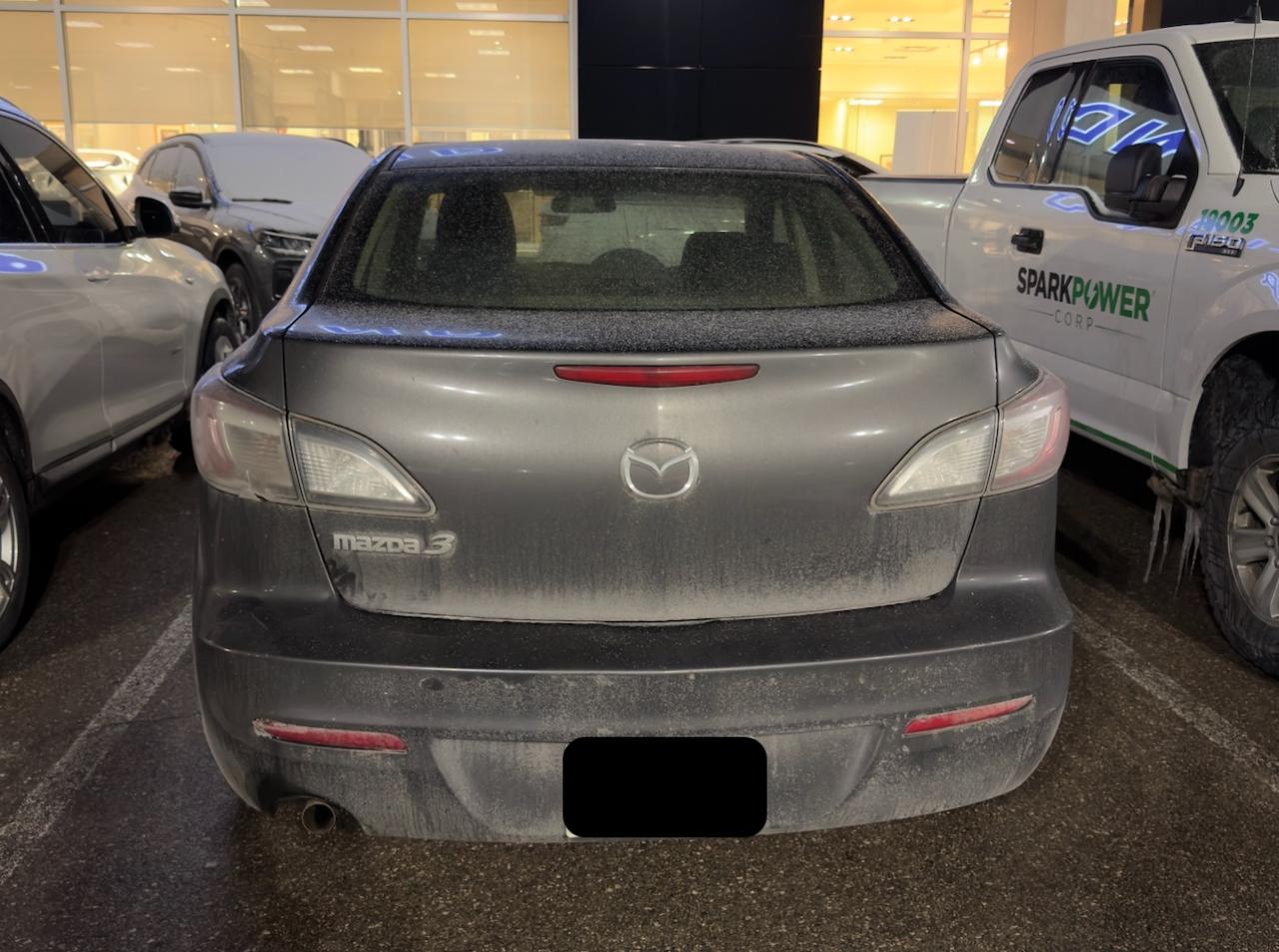 2012 Mazda MAZDA3 GX INCOMING | GRAPHITE MICA | BLACK CLOTH SEAT TRIM Photo4