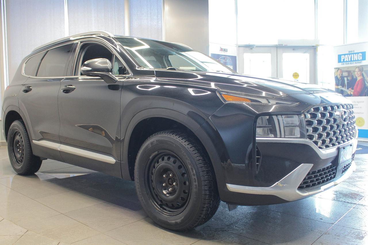 2022 Hyundai Santa Fe Preferred TWO SETS OF TIRES - APPLE CARPLAY AND ANDROID AUTO - HEATED FRONT SEATS/STEERING WHEEL Photo