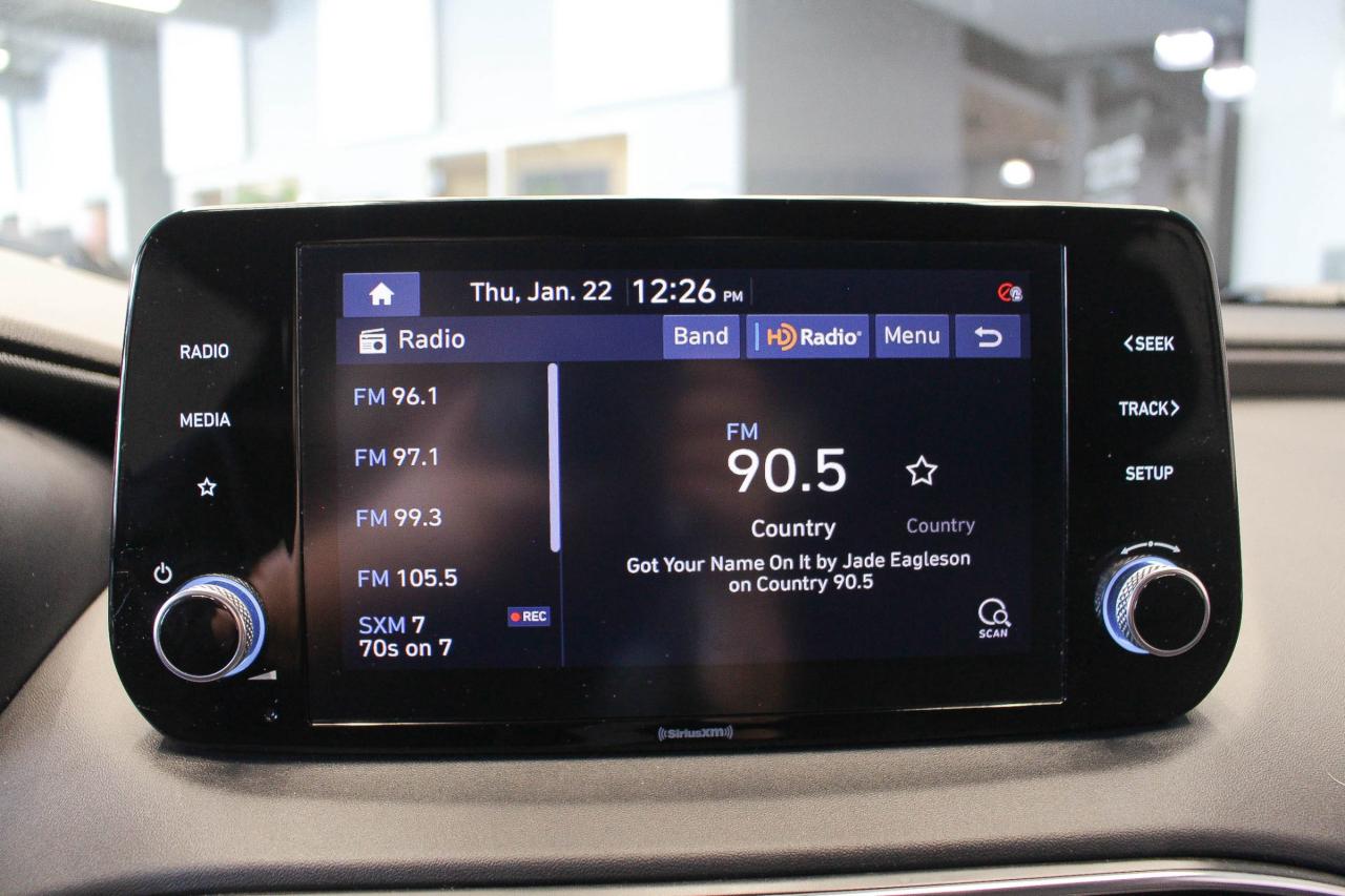 2022 Hyundai Santa Fe Preferred TWO SETS OF TIRES - APPLE CARPLAY AND ANDROID AUTO - HEATED FRONT SEATS/STEERING WHEEL Photo