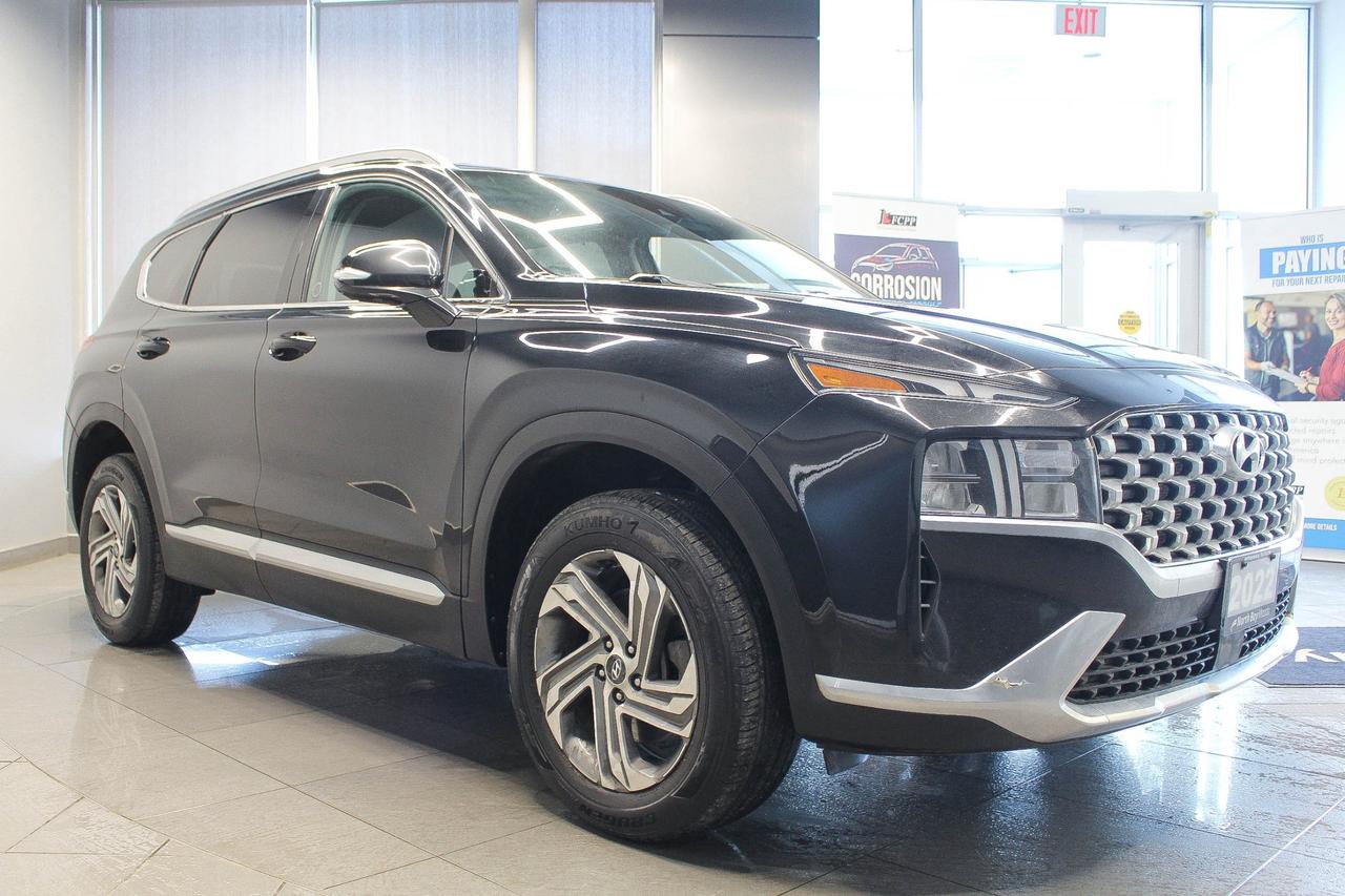 2022 Hyundai Santa Fe Preferred TWO SETS OF TIRES - APPLE CARPLAY AND ANDROID AUTO - HEATED FRONT SEATS/STEERING WHEEL Photo